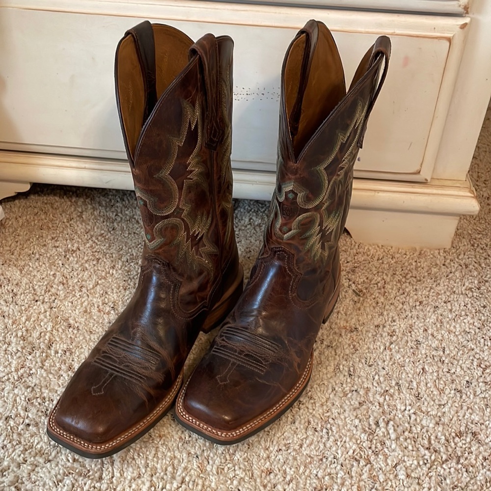 Ariat Cowboy Boots